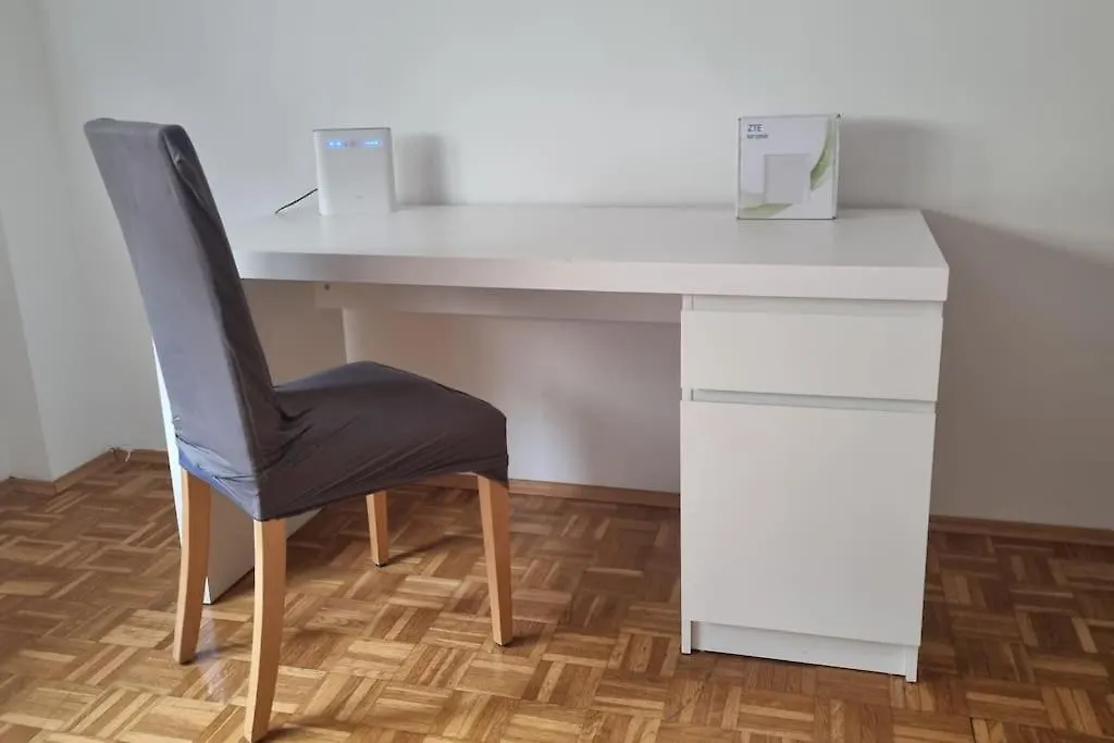 Apartment Ferienwohnung Grossraeumig Und Zentral Inklusive Parkplatz Graz